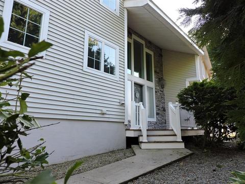 9 Pebble Beach Rd, Webster, MA 01570 photo 9