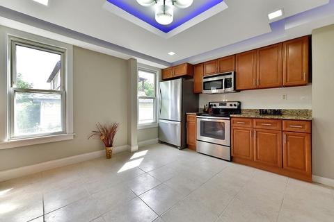 95 Lyndale St, Springfield, MA 01108 photo 3