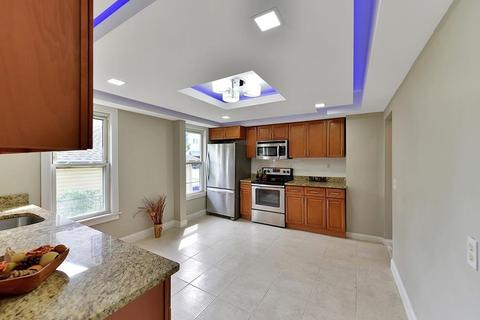 95 Lyndale St, Springfield, MA 01108 photo 5