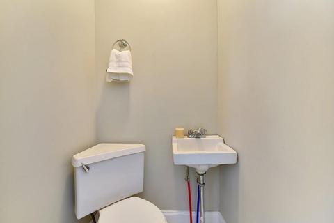 95 Lyndale St, Springfield, MA 01108 photo 24