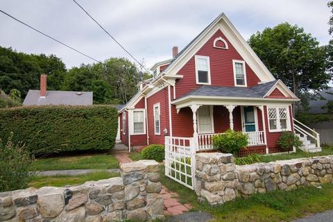 84 Wheeler St Gloucester Ma 01930 33 Photos Mls 72561903 Movoto 84 Wheeler St Gloucester Ma 01930 33 Photos Mls 72561903 Movoto