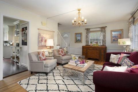 71 Cooley St, Springfield, MA 01128 photo 6