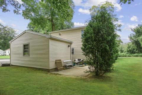 71 Cooley St, Springfield, MA 01128 photo 28