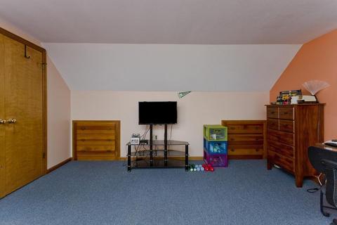 28 Silver St, Springfield, MA 01107 photo 33