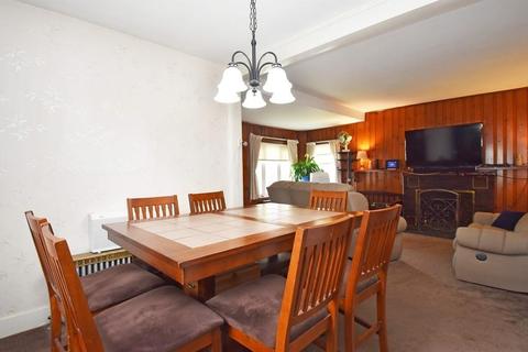 16 Waucantuck Rd, Worcester, MA 01606 photo 8