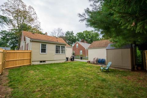 98 Gilman St, Springfield, MA 01118 photo 6