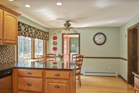 21 Crestview Dr, Millis, MA 02054 photo 6