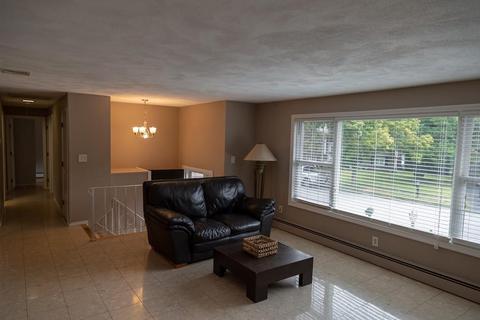 4 Joyce Rd, Peabody, MA 01960 photo 4