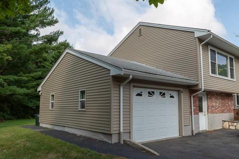 4 Joyce Rd, Peabody, MA 01960 photo 2