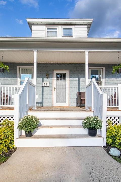 68 Ray St, Ludlow, MA 01056 photo 2