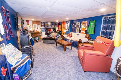 68 Ray St, Ludlow, MA 01056 photo 9