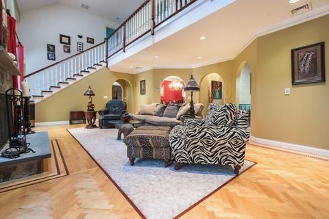 213 Mendon St, Upton, MA 01568 photo 9