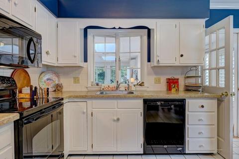 406 Main St, Barnstable, MA 02655 photo 5