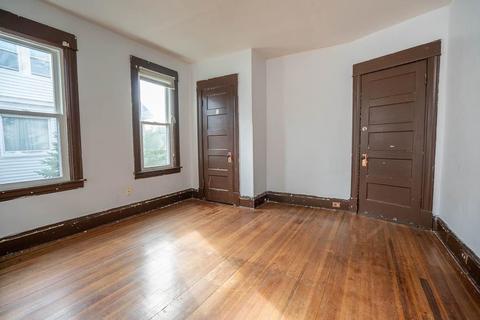 76 Monroe St, Chicopee, MA 01020 photo 13