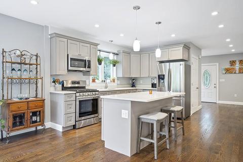 112 Parker St, Maynard, MA 01754 photo 5