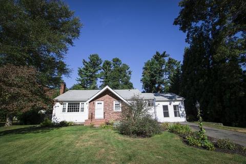 84 Sunset Dr, Raynham, MA 02767 photo 2