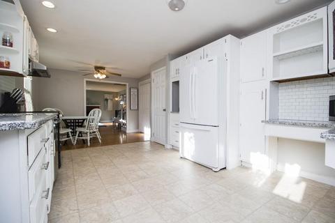 84 Sunset Dr, Raynham, MA 02767 photo 21