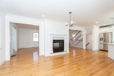 364 Lowell St, Reading, MA 01867 photo 6