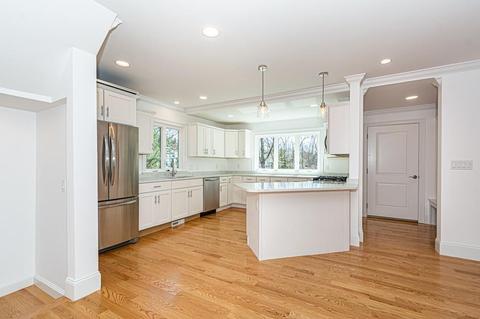 364 Lowell St, Reading, MA 01867 photo 2
