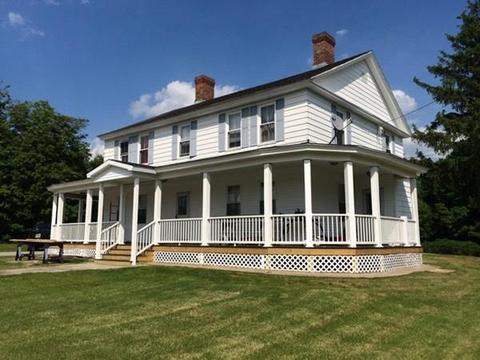 110 South St, Ware, MA 01082 photo 1