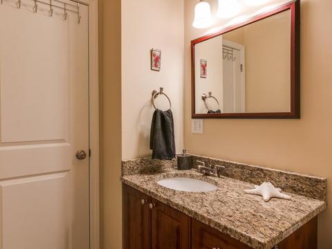 21 Maplewood Ave #D, Gloucester, MA 01930 photo 5