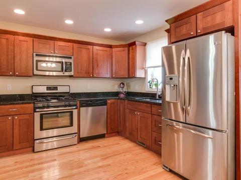 21 Maplewood Ave #D, Gloucester, MA 01930 photo 2