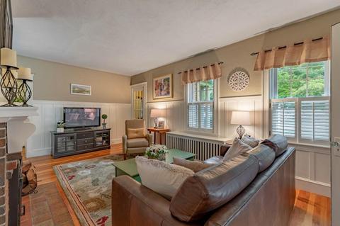 528 Great Plain Ave, Needham, MA 02492 photo 6