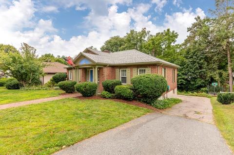 528 Great Plain Ave, Needham, MA 02492 photo 2