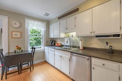 528 Great Plain Ave, Needham, MA 02492 photo 13
