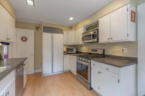 528 Great Plain Ave, Needham, MA 02492 photo 12