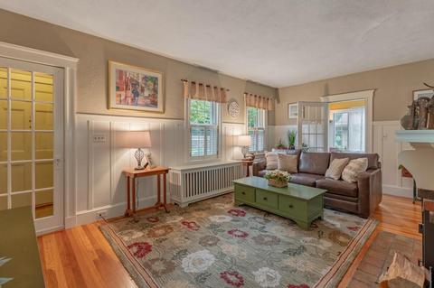 528 Great Plain Ave, Needham, MA 02492 photo 5