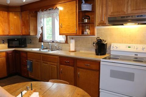 93 Jones St, Athol, MA 01331 photo 4
