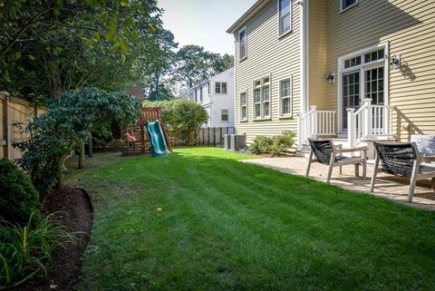 28 Thomas Rd, Wellesley, MA 02482 photo 3