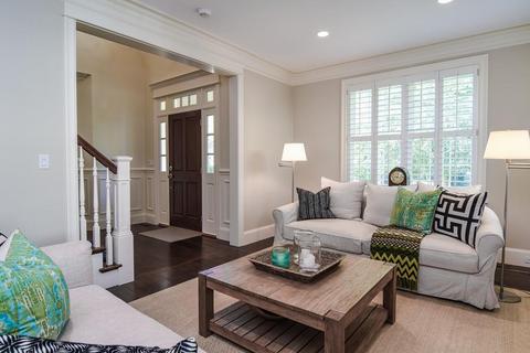 28 Thomas Rd, Wellesley, MA 02482 photo 5