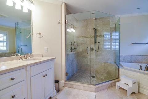 28 Thomas Rd, Wellesley, MA 02482 photo 17