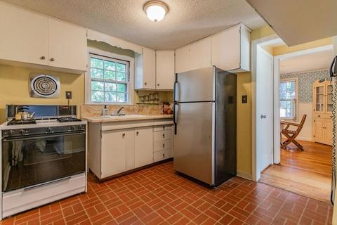 61 Donbray Rd, Springfield, MA 01119 photo 10