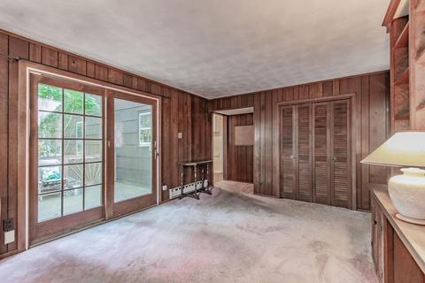 61 Donbray Rd, Springfield, MA 01119 photo 14