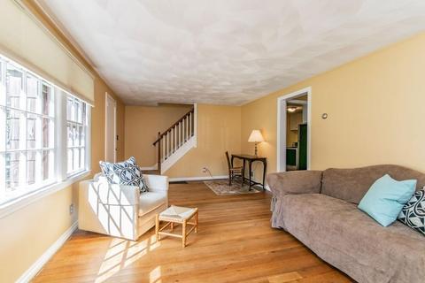 61 Donbray Rd, Springfield, MA 01119 photo 5