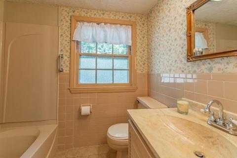 61 Donbray Rd, Springfield, MA 01119 photo 22