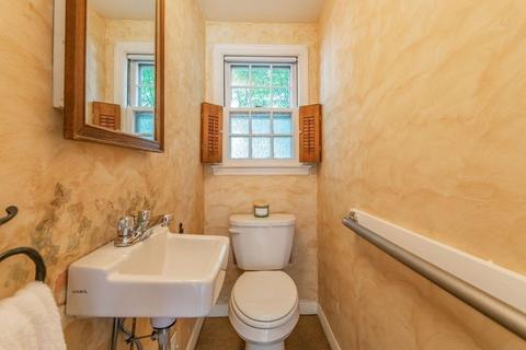 61 Donbray Rd, Springfield, MA 01119 photo 15