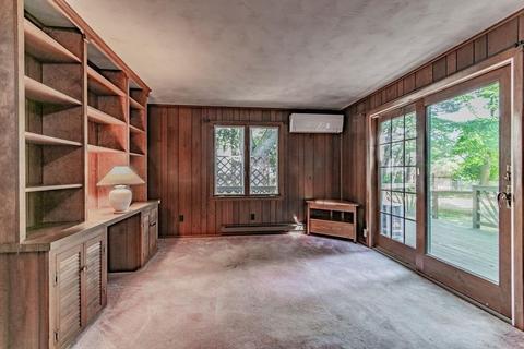 61 Donbray Rd, Springfield, MA 01119 photo 13