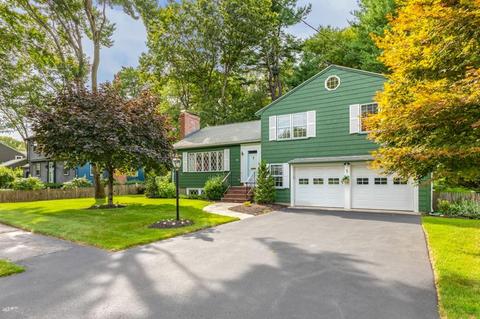33 Blacksmith Dr, Needham, MA 02492 photo 1