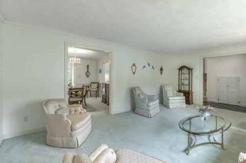 33 Blacksmith Dr, Needham, MA 02492 photo 4
