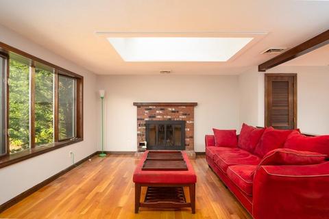 96 Plain St, Easthampton, MA 01027 photo 4