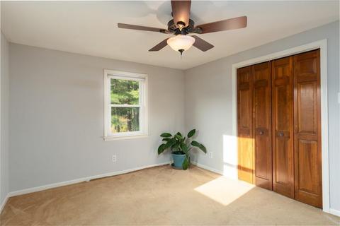 96 Plain St, Easthampton, MA 01027 photo 12