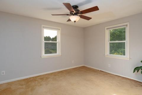 96 Plain St, Easthampton, MA 01027 photo 11