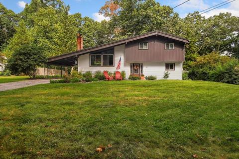 33 Walnut St, Millis, MA 02054 photo 1
