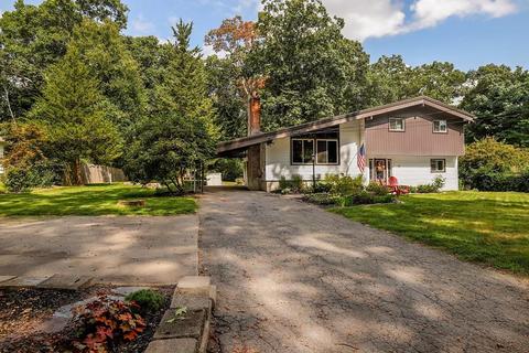 33 Walnut St, Millis, MA 02054 photo 3