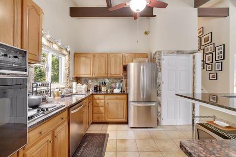 33 Walnut St, Millis, MA 02054 photo 10