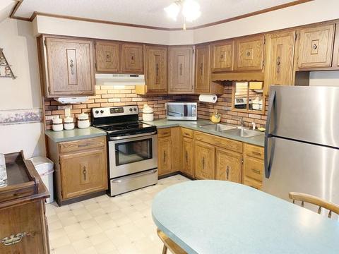 106 Colfax St, Fall River, MA 02720 photo 4
